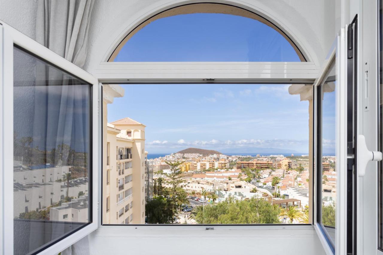 Castle Harbour Apartment Arona  Luaran gambar