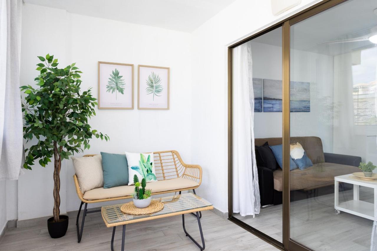 Castle Harbour Apartment Arona  Luaran gambar